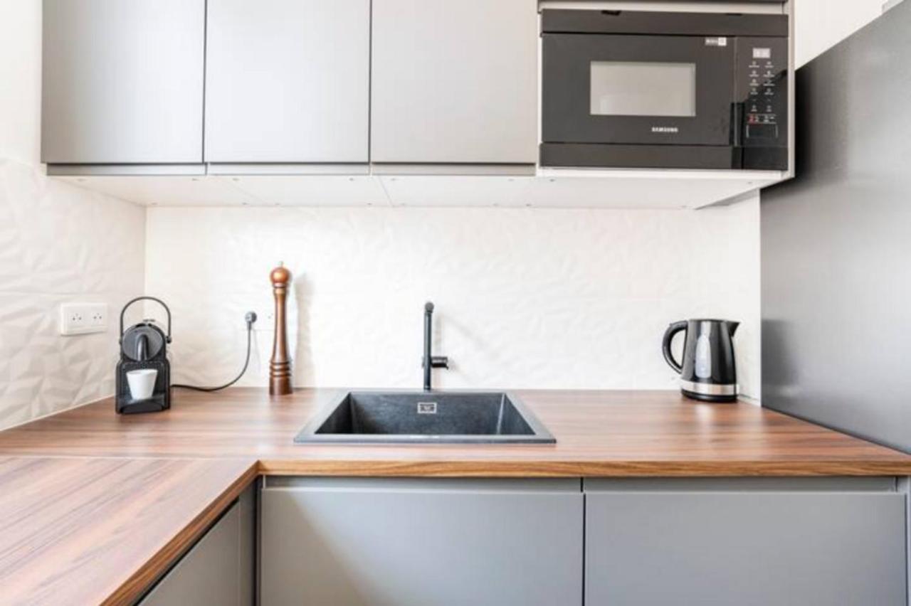 The Square, Paris-Asnieres, Private Apartment With Bedroom And Living Room Extérieur photo