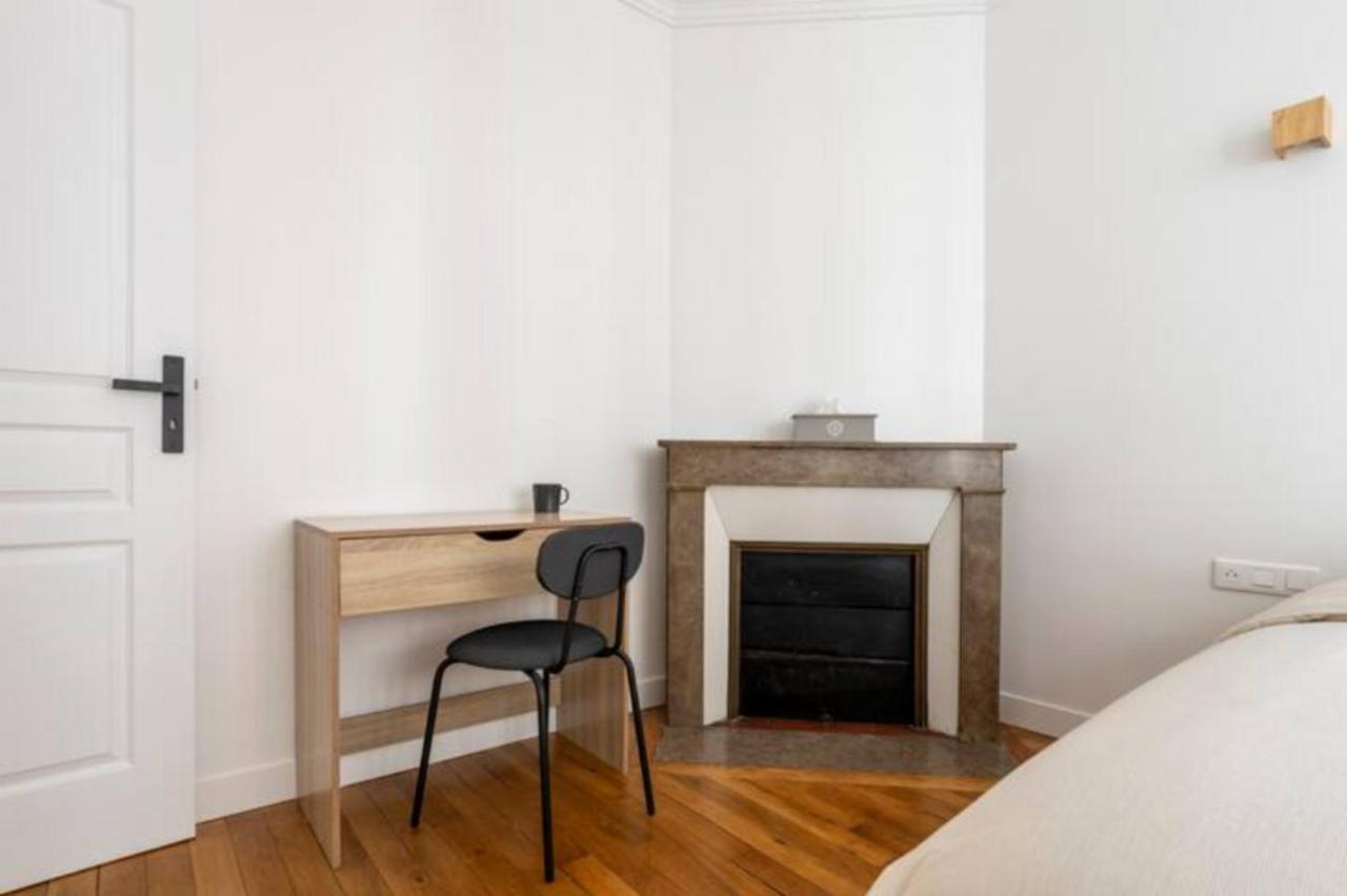 The Square, Paris-Asnieres, Private Apartment With Bedroom And Living Room Extérieur photo