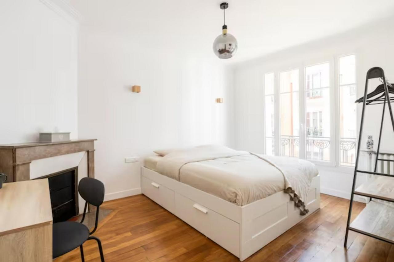 The Square, Paris-Asnieres, Private Apartment With Bedroom And Living Room Extérieur photo