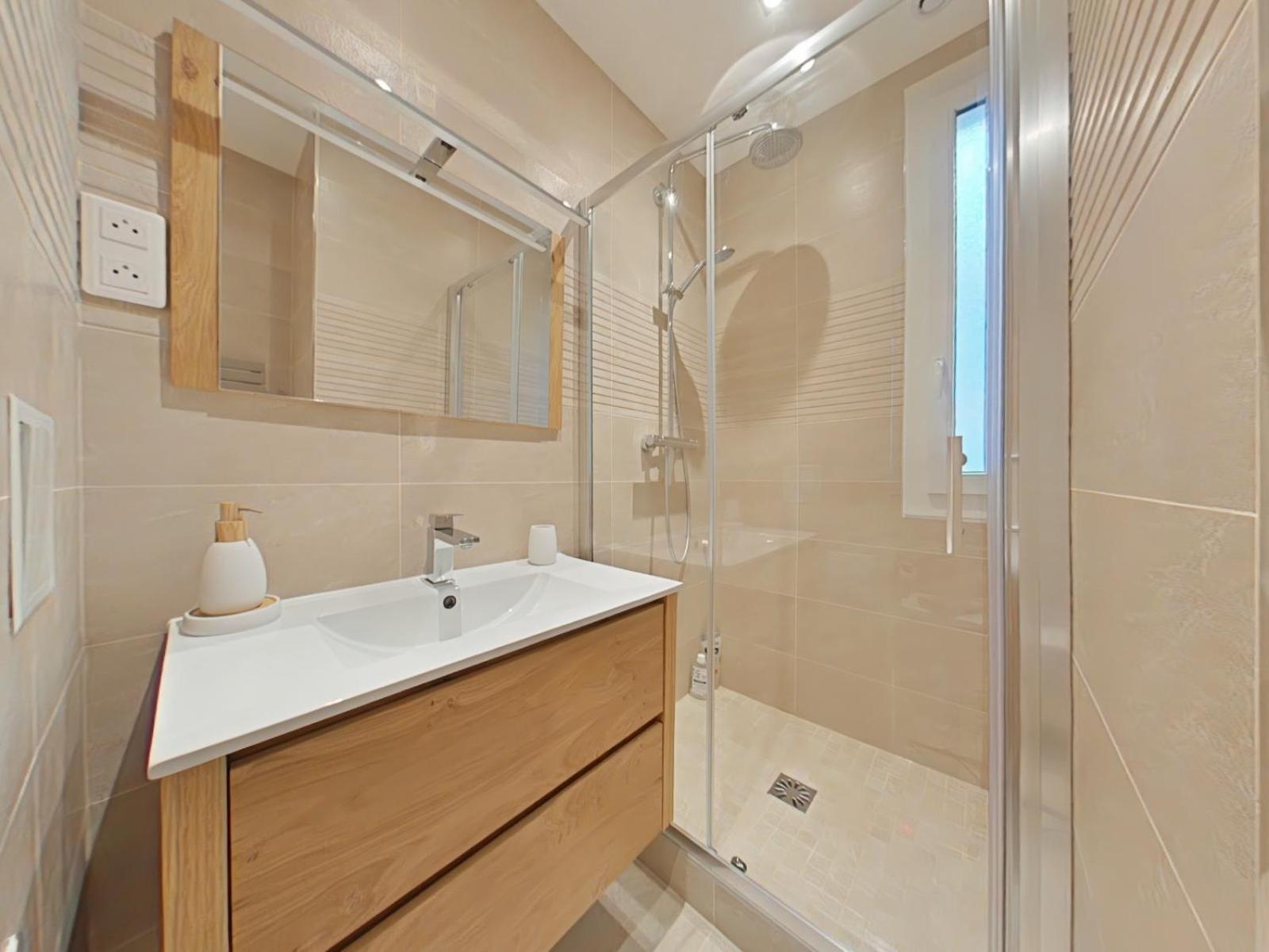 The Square, Paris-Asnieres, Private Apartment With Bedroom And Living Room Extérieur photo